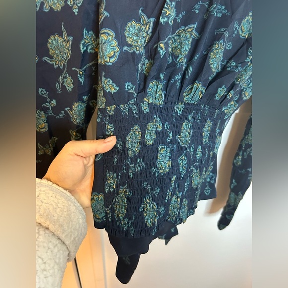 Abercrombie & Fitch Navy Floral Puff Sleeve Bohemian Wrap Top - Picture 5 of 5
